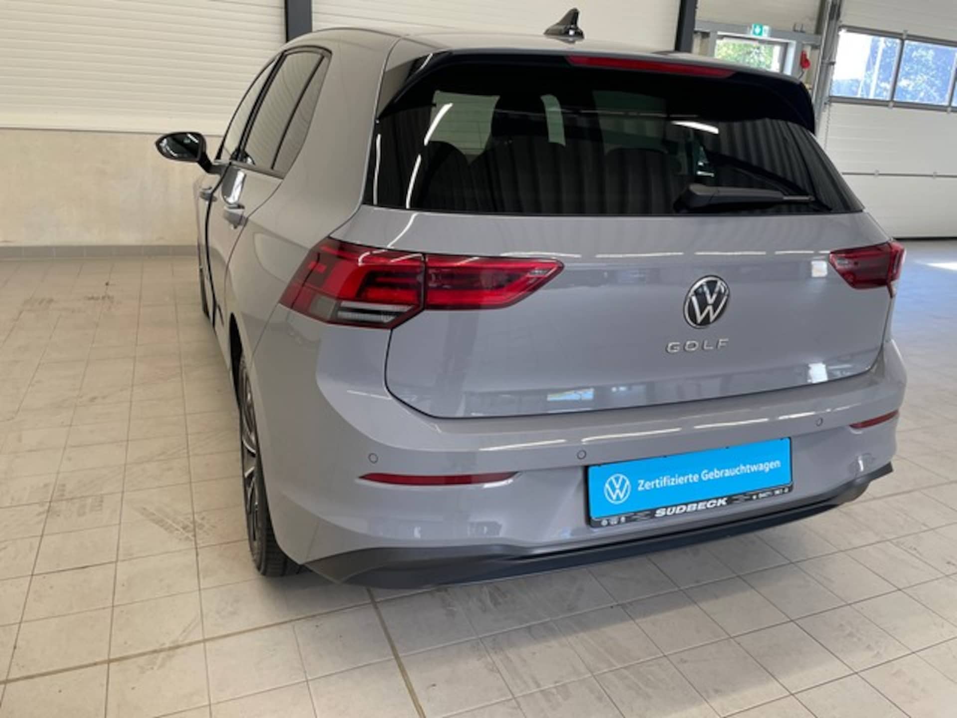 Volkswagen Golf Life