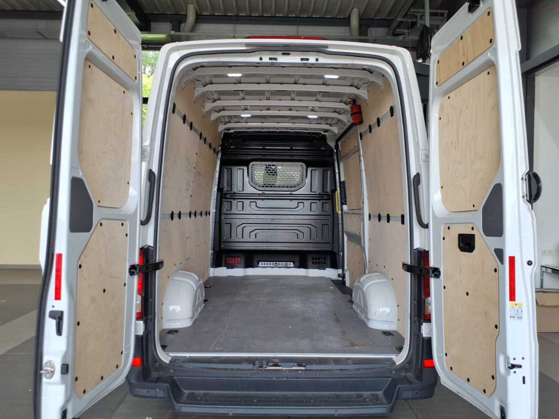Volkswagen Crafter Kasten mittlerer Radstand
