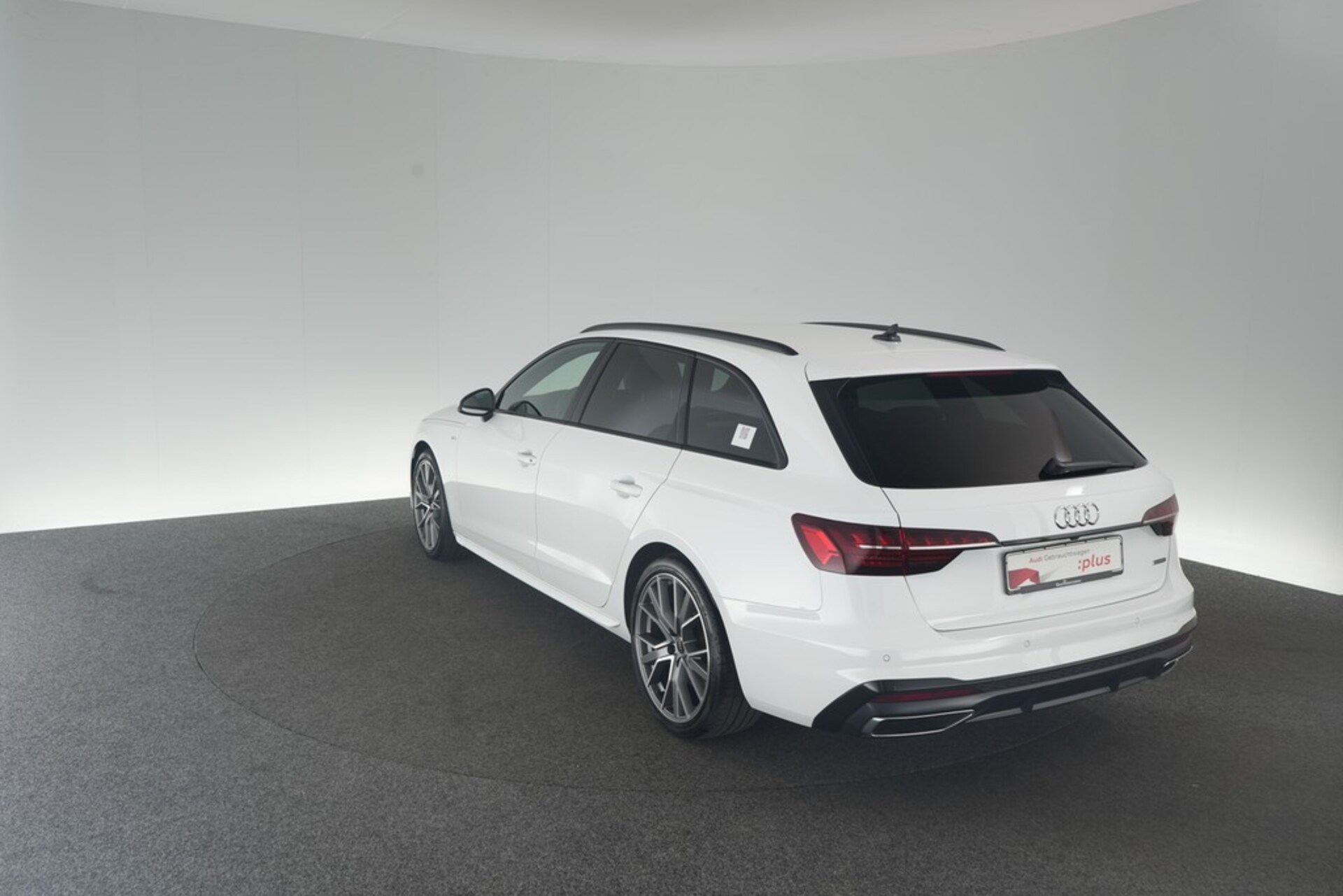 Audi A4 Avant S line