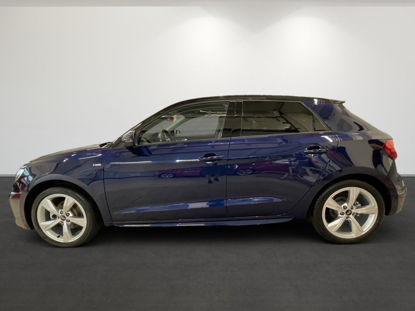 Bild über Audi A1 Sportback S line 35 TFSI S tronic - für weitere Informationen kontaktieren Sie den Audi Partner