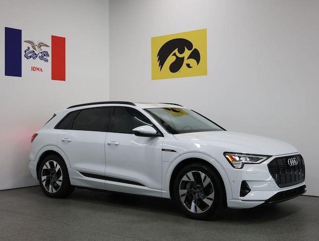 Photo of 2022 Audi e-tron