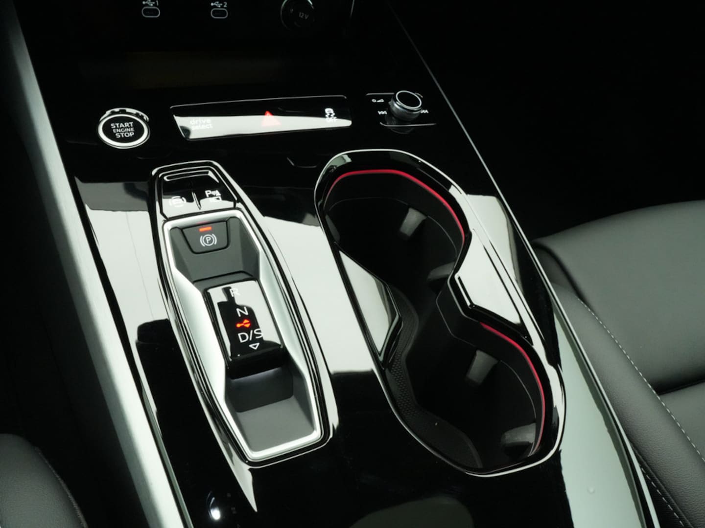 Bild über Audi A5 Avant TDI quattro 150 kW S tronic - für weitere Informationen kontaktieren Sie den Audi Partner