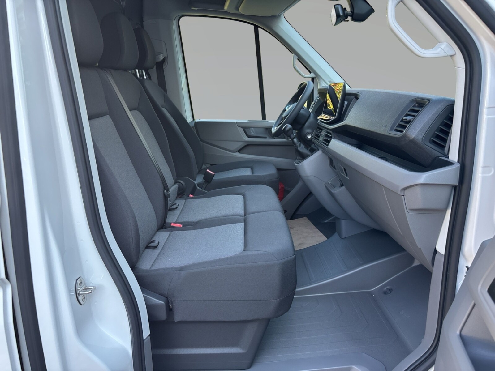 Volkswagen Crafter Kasten mittlerer Radstand – Bild 7