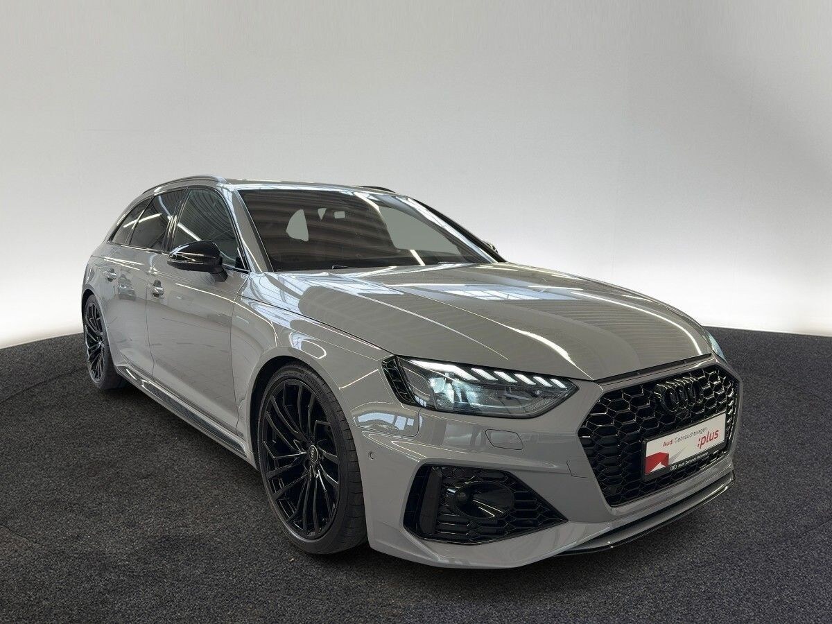 Image about Audi RS 4 Avant TFSI quattro tiptronic