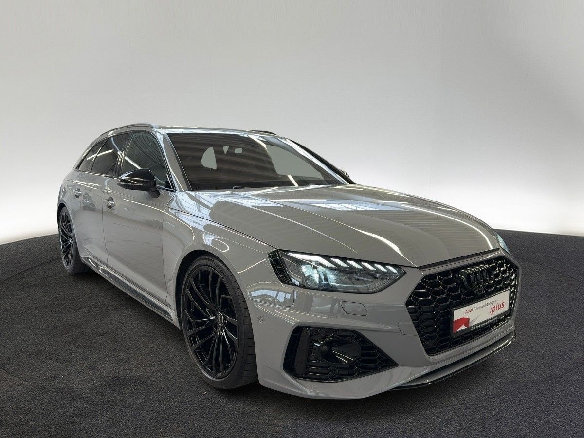 Image about Audi RS 4 Avant TFSI quattro tiptronic