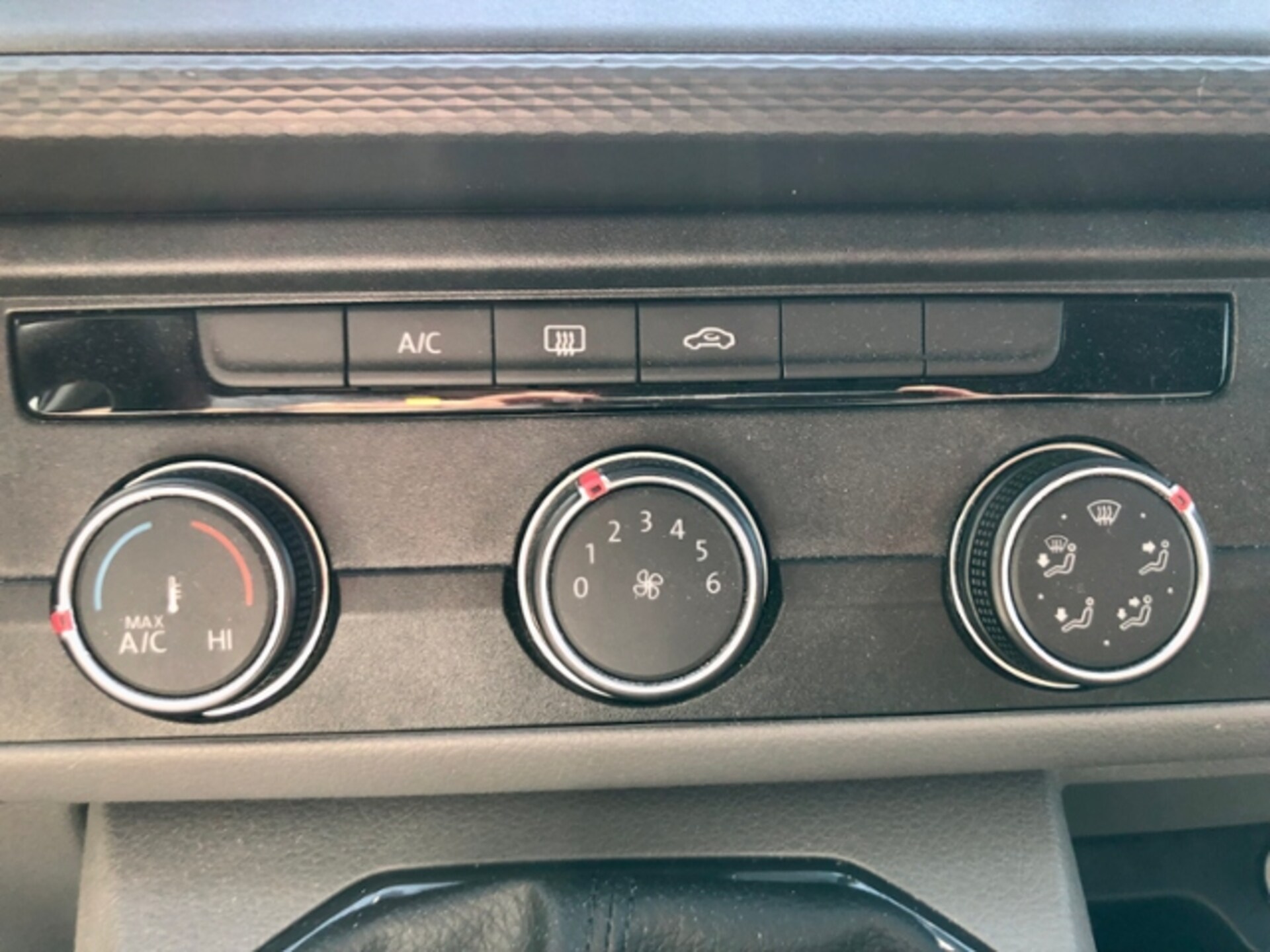 Volkswagen T6.1 Transporter Kasten langer Radstand