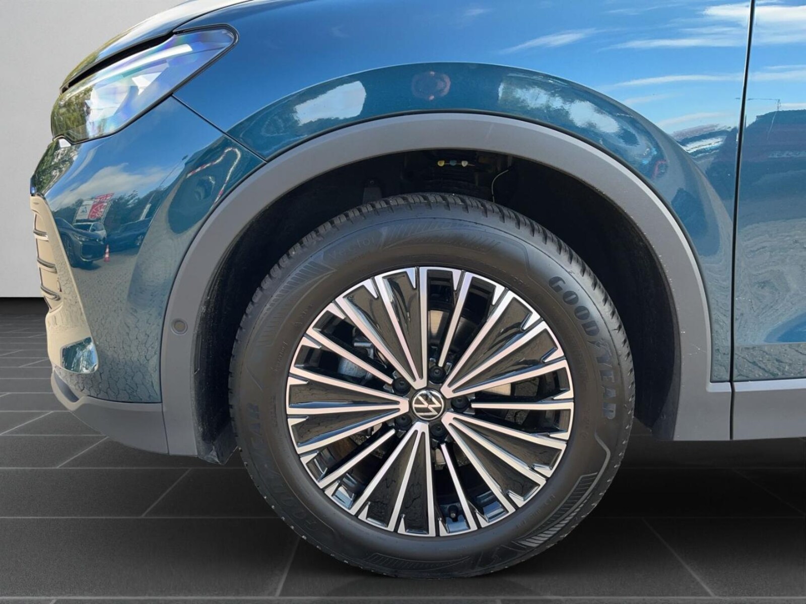 Volkswagen Tiguan – Bild 8