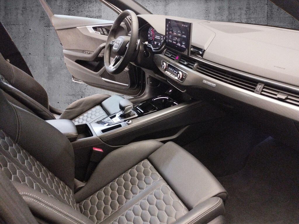 Image about Audi RS 4 Avant TFSI quattro tiptronic