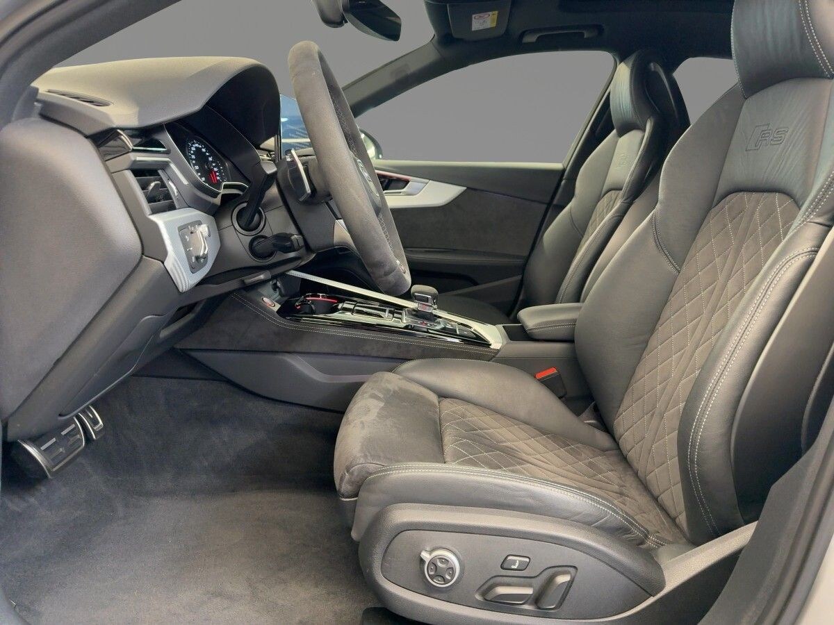 Image about Audi RS 4 Avant TFSI quattro tiptronic