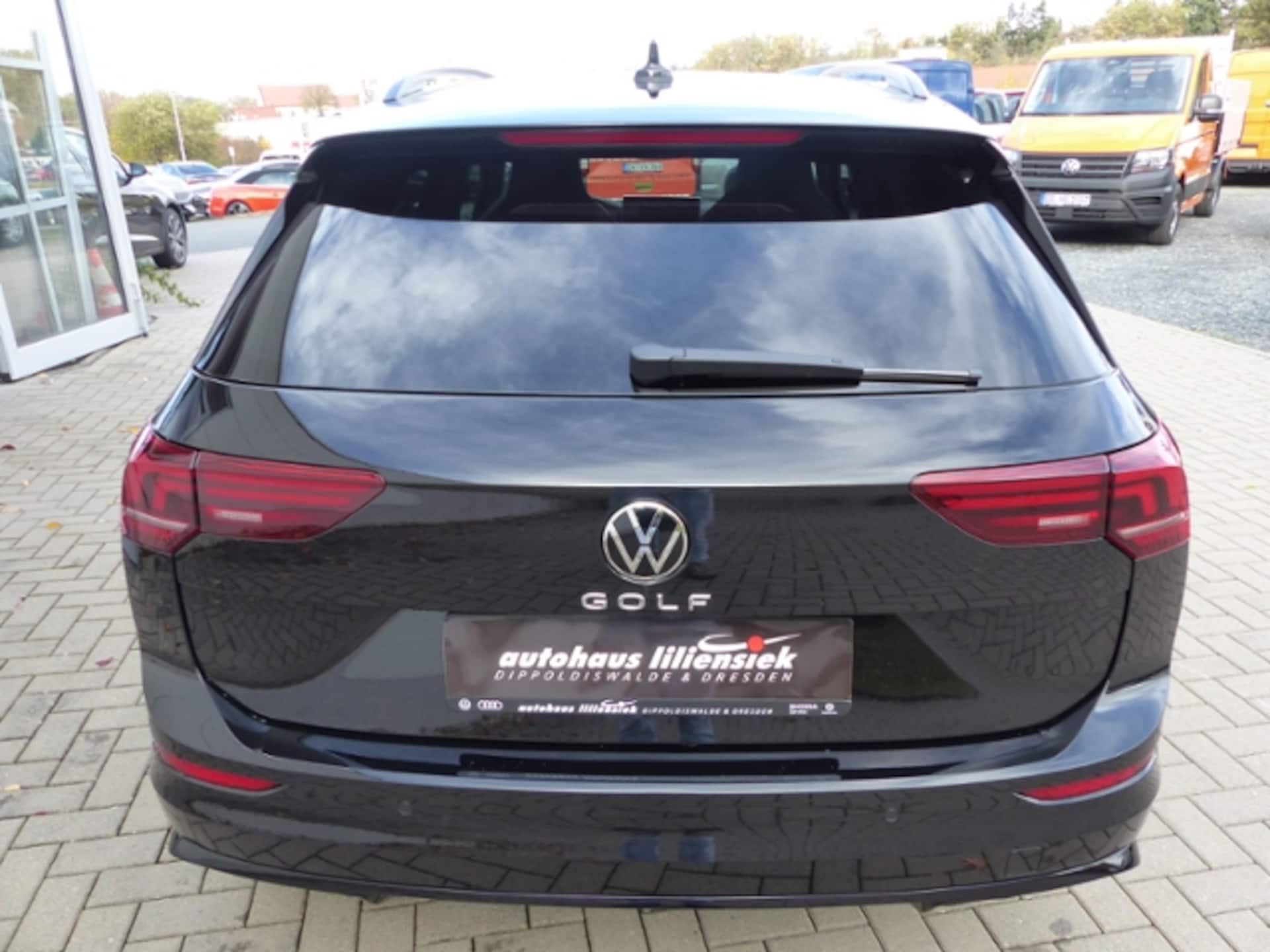 Volkswagen Golf Variant R-Line