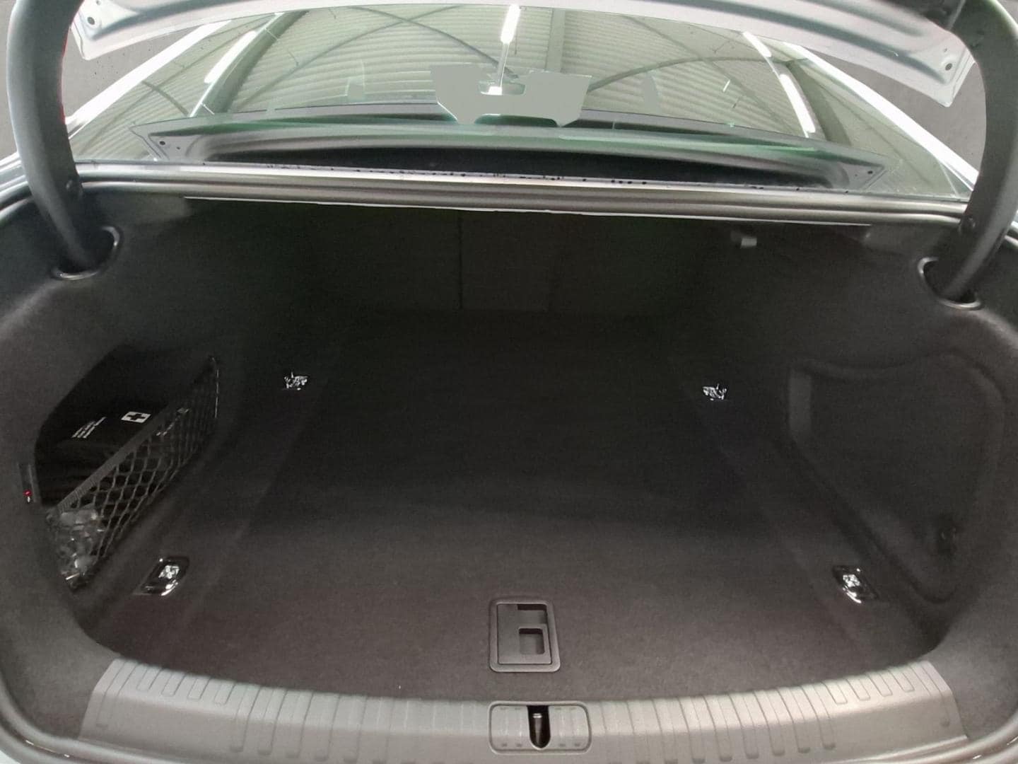 Bild über Audi A6 Limousine S line 40 TDI quattro S tronic - für weitere Informationen kontaktieren Sie den Audi Partner
