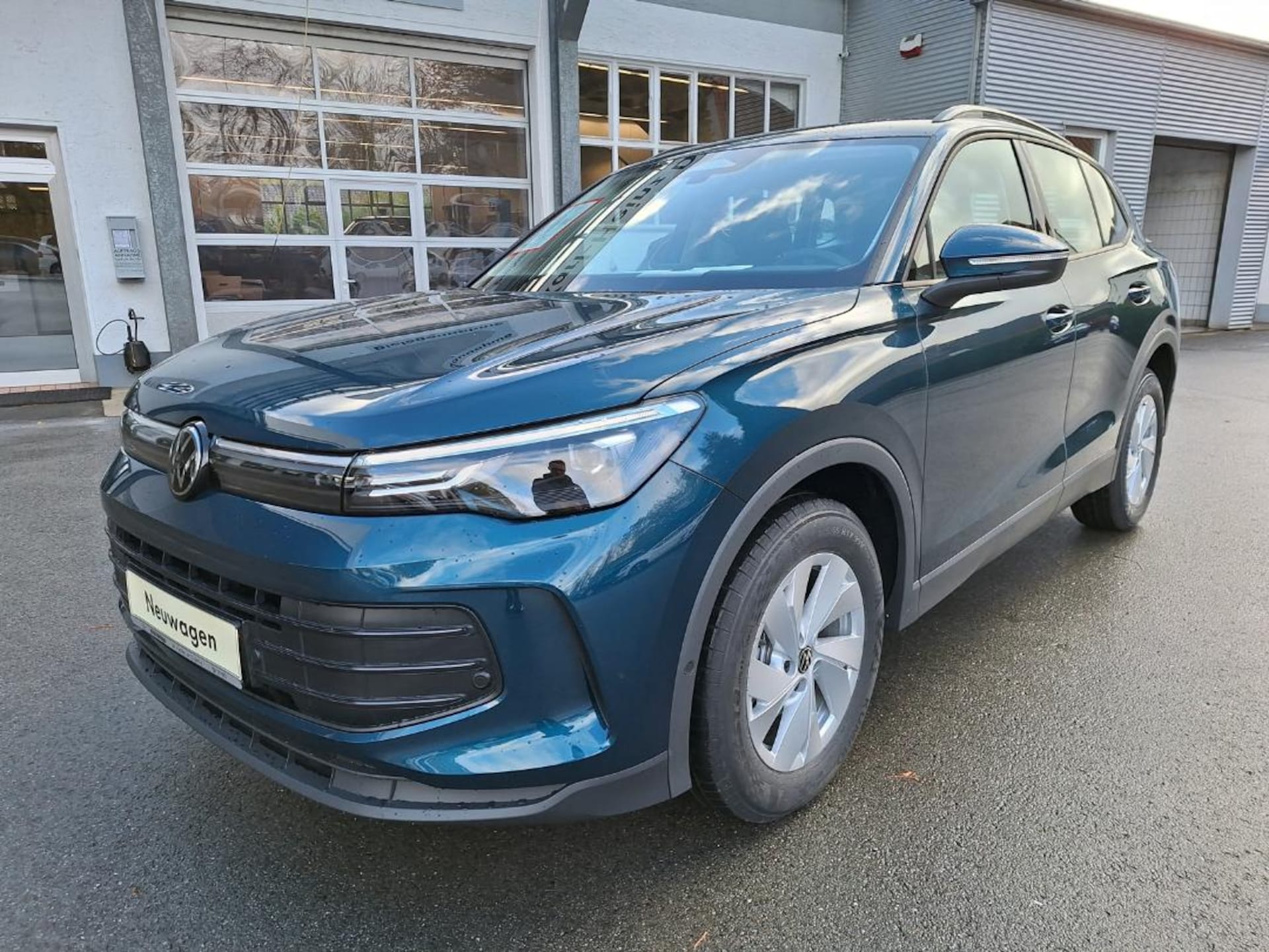 Volkswagen Tiguan Basis-Modell