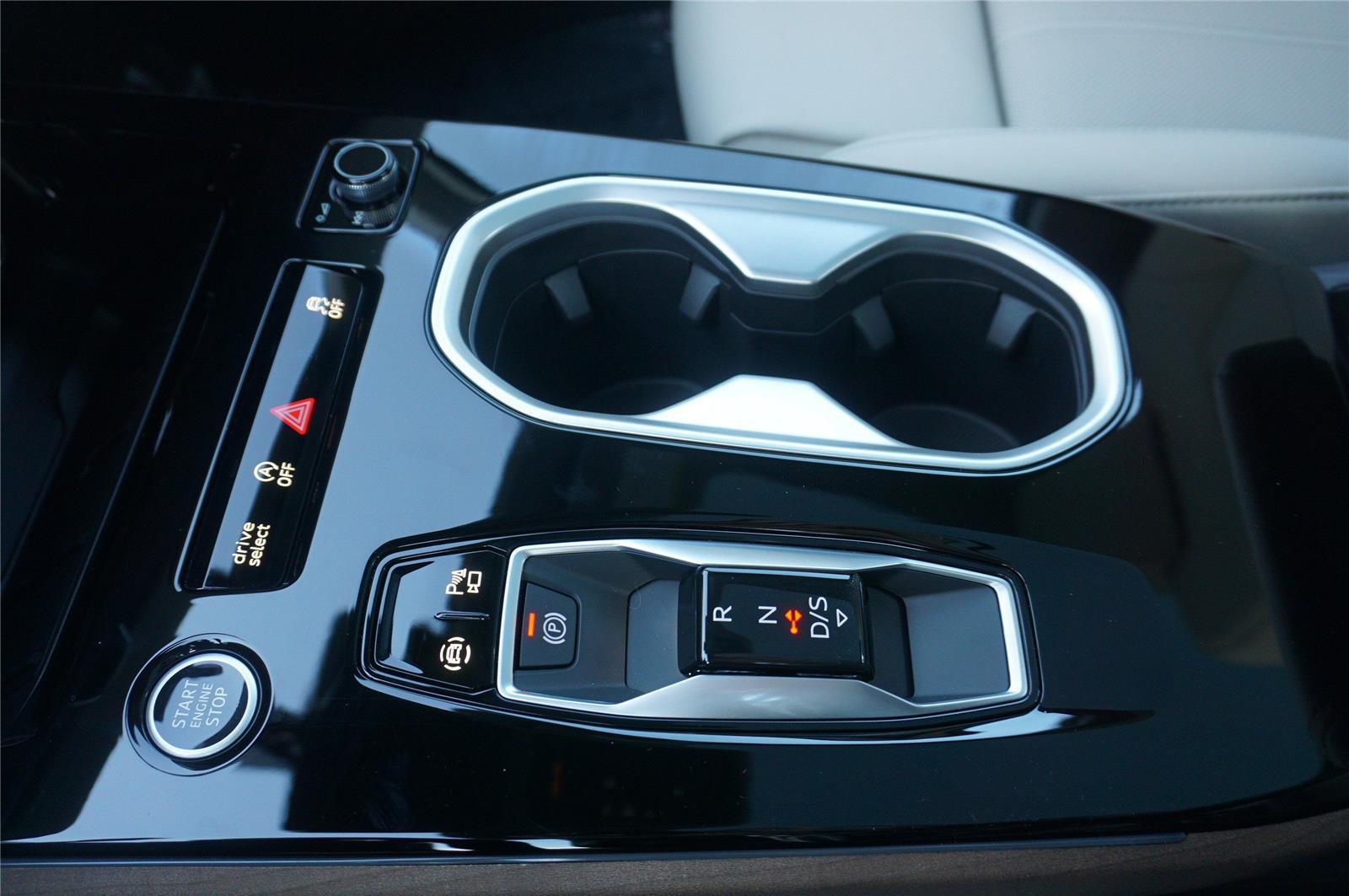 2026 Audi A6 Premium Plus - Photo 13