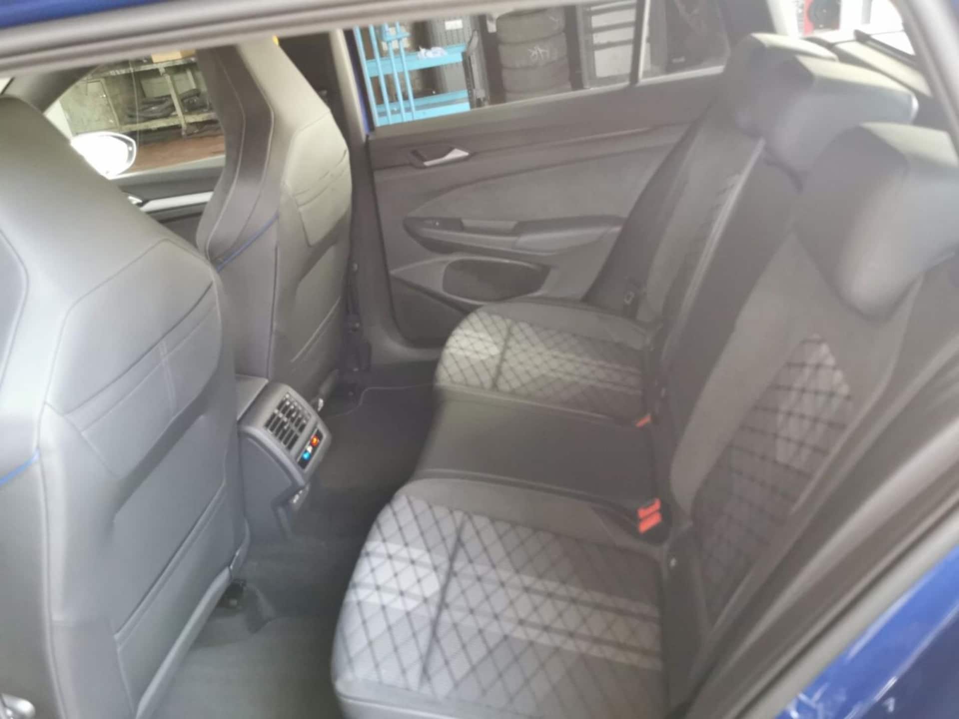 Volkswagen Golf Variant R-Line