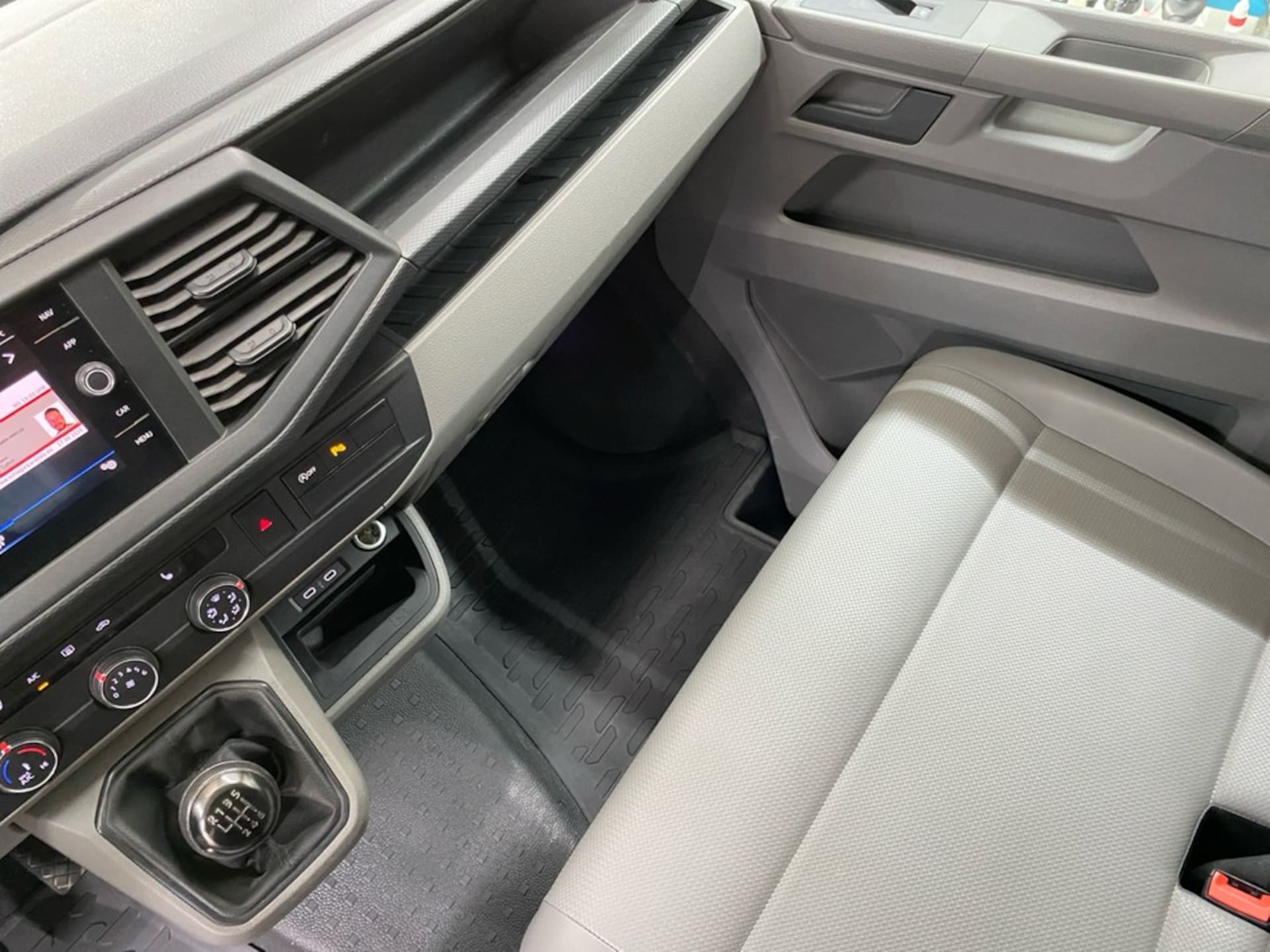 Volkswagen T6.1 Transporter Kasten kurzer Radstand