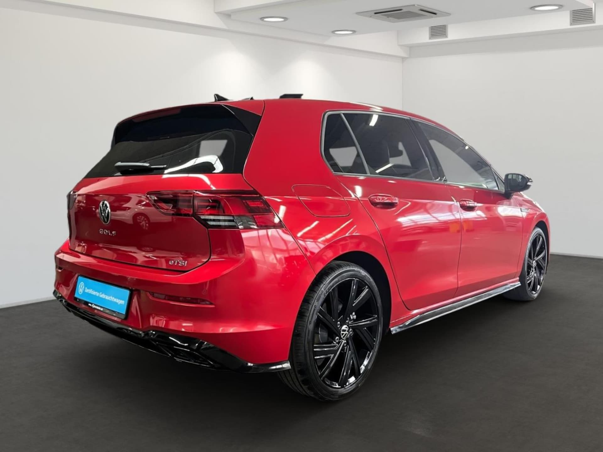 Volkswagen Golf R-Line