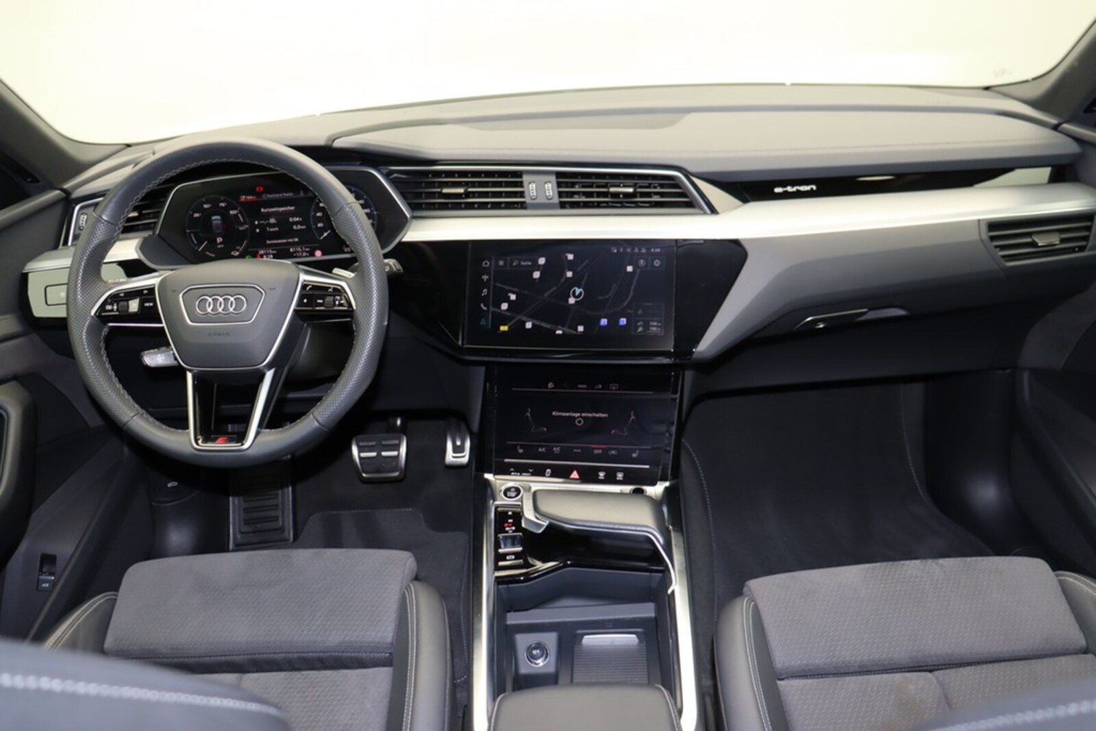 Audi Q8 e-tron – Bild 14
