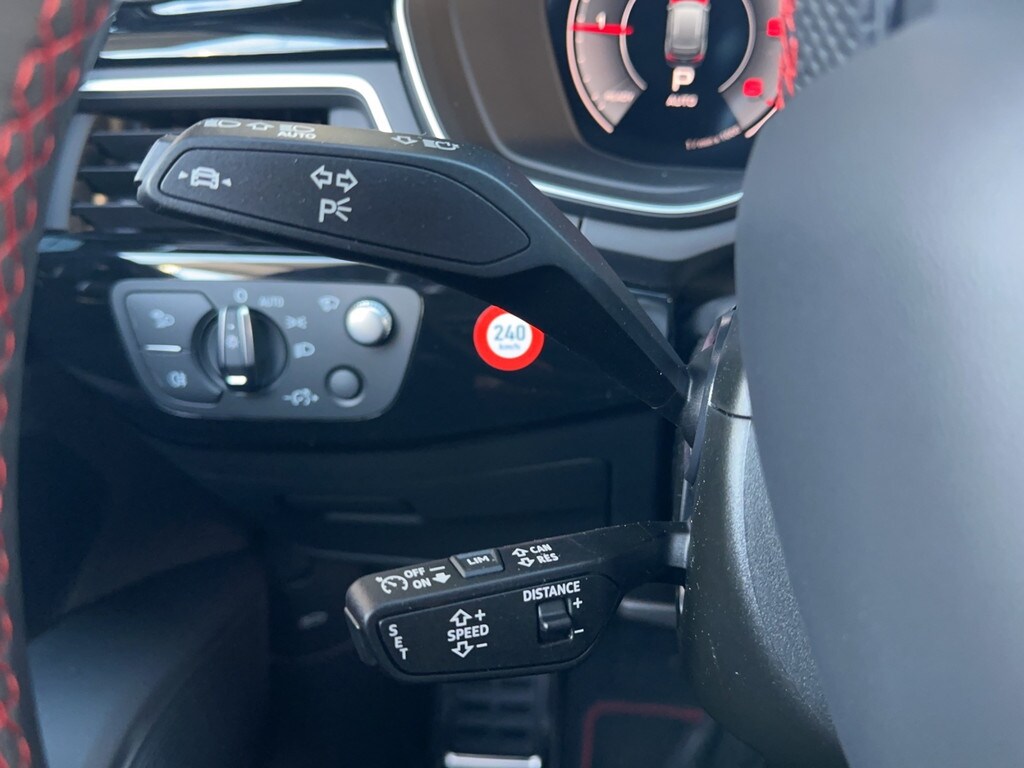 Image about Audi A4 Avant S line 40 TDI quattro S tronic