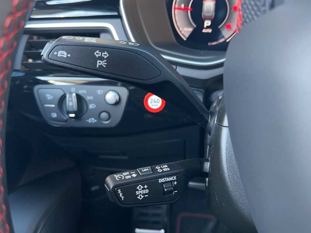 Image about Audi A4 Avant S line 40 TDI quattro S tronic