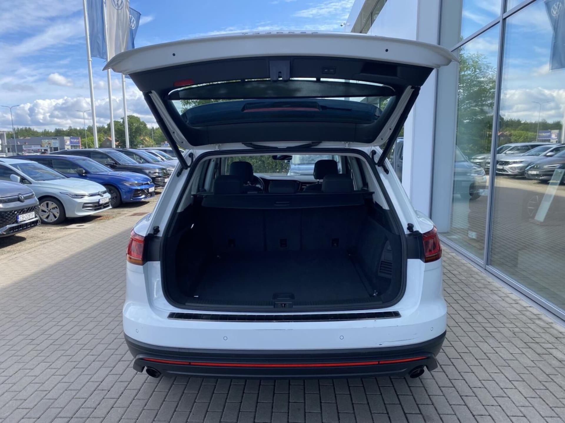 Volkswagen Touareg Model bazowy