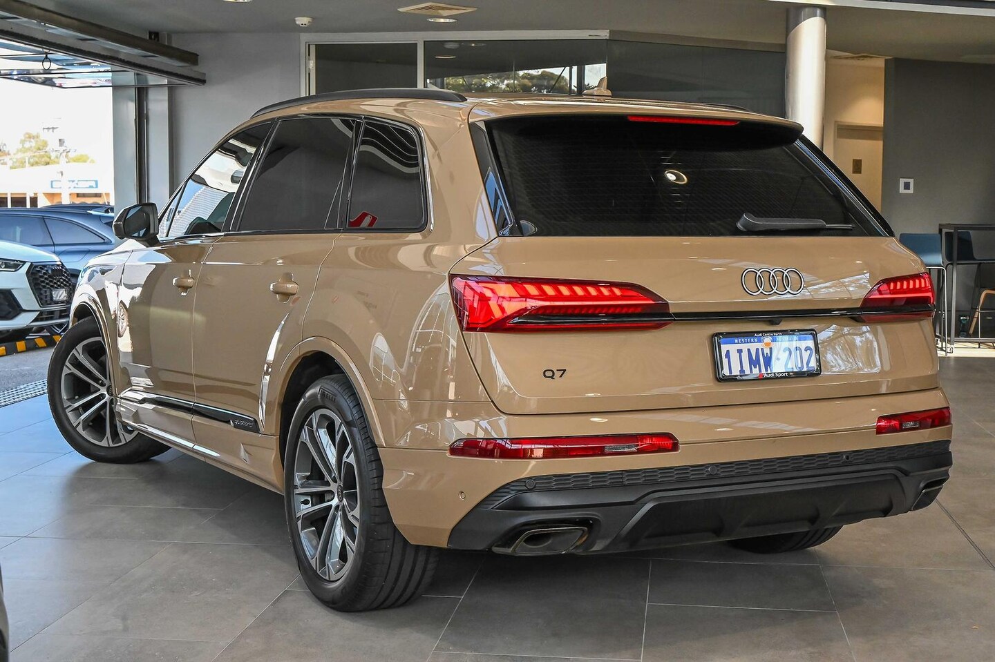 Image about Audi Q7 45 TDI quattro tiptronic