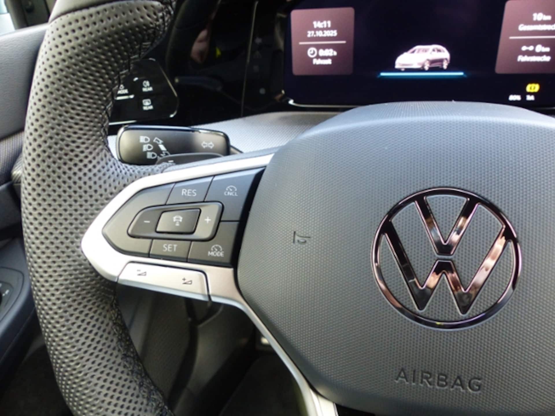 Volkswagen Golf Variant R-Line