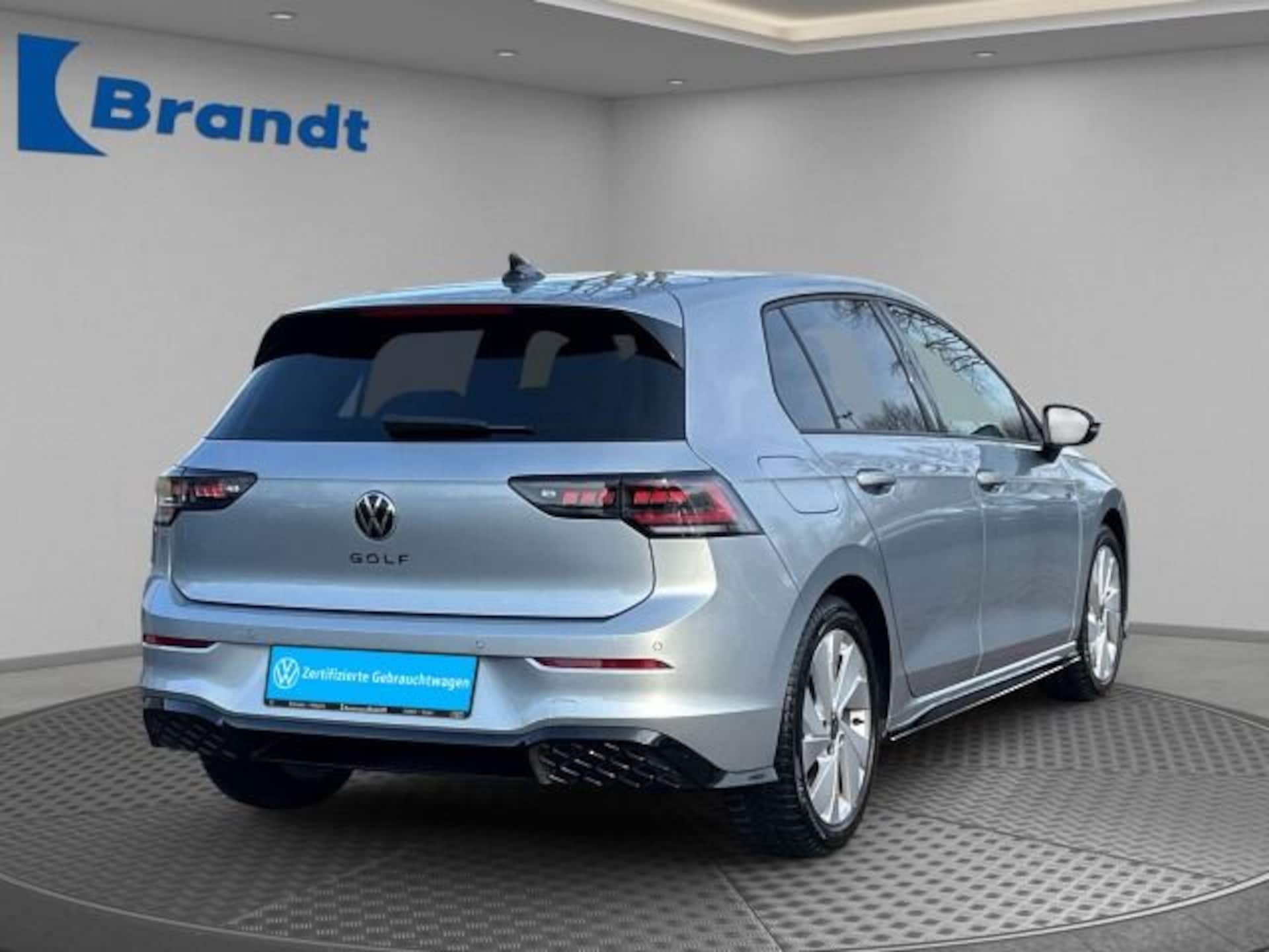 Volkswagen Golf R-Line