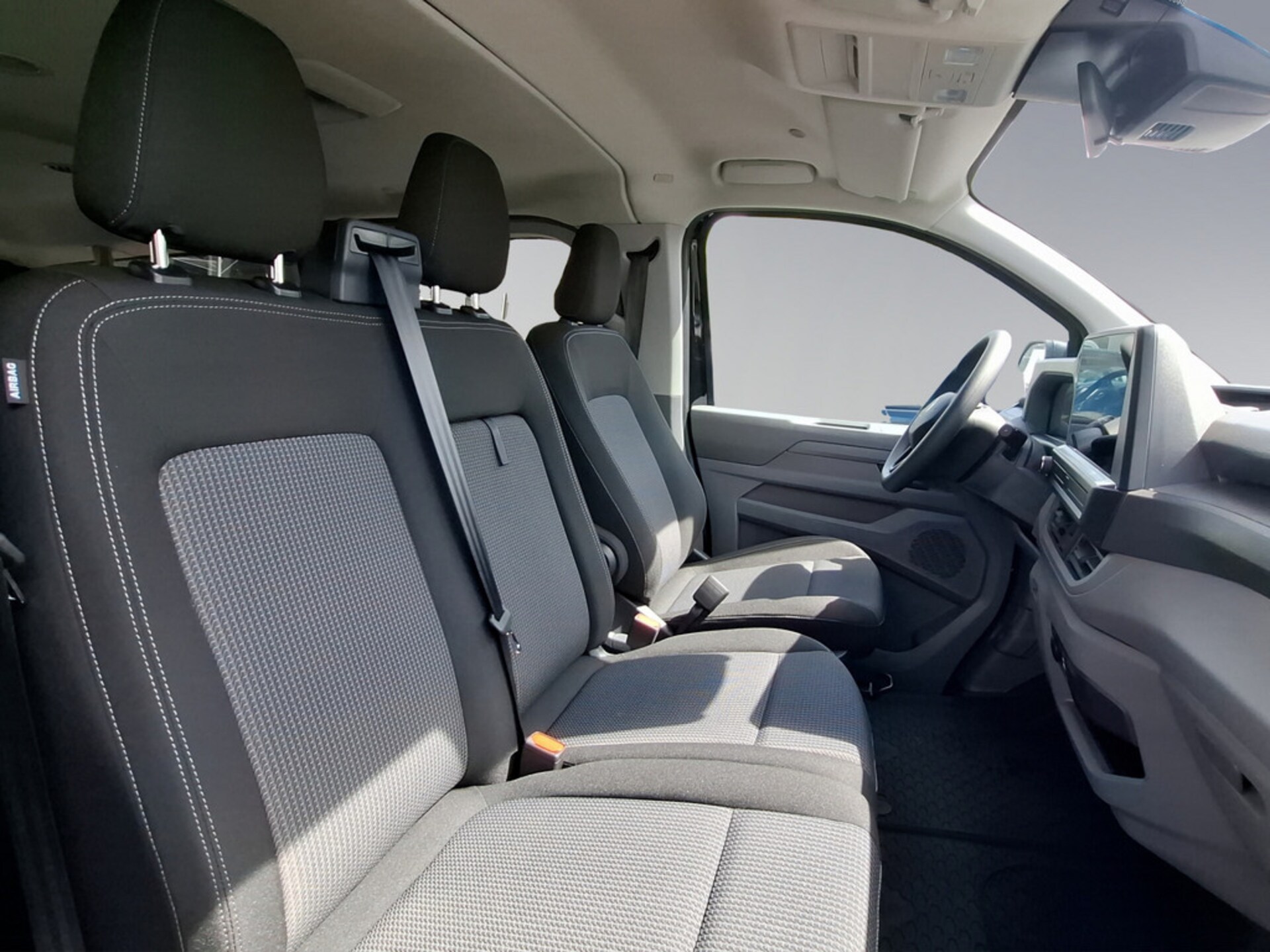 Volkswagen Transporter Kombi langer Radstand