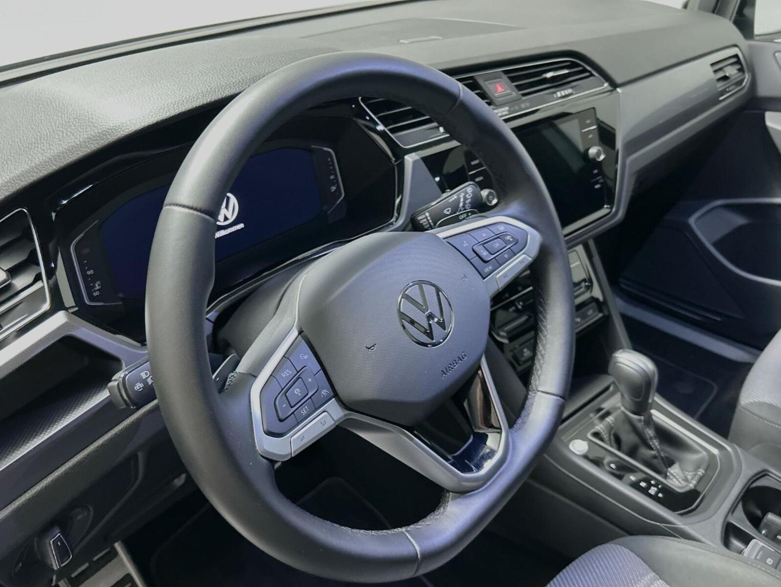 Volkswagen Touran – Bild 9