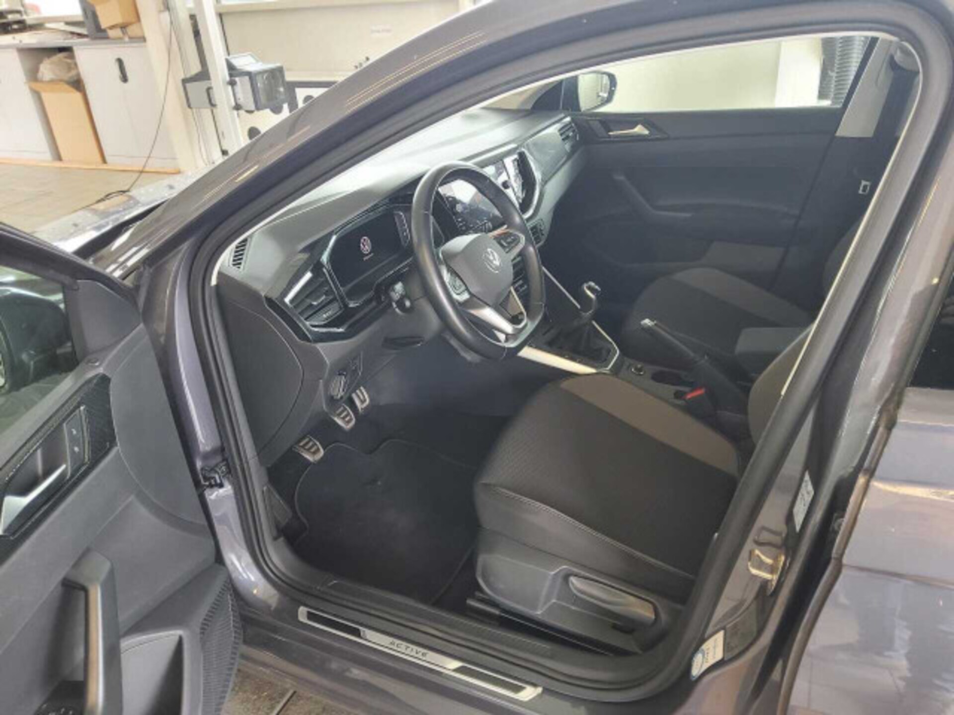 Volkswagen Polo Active