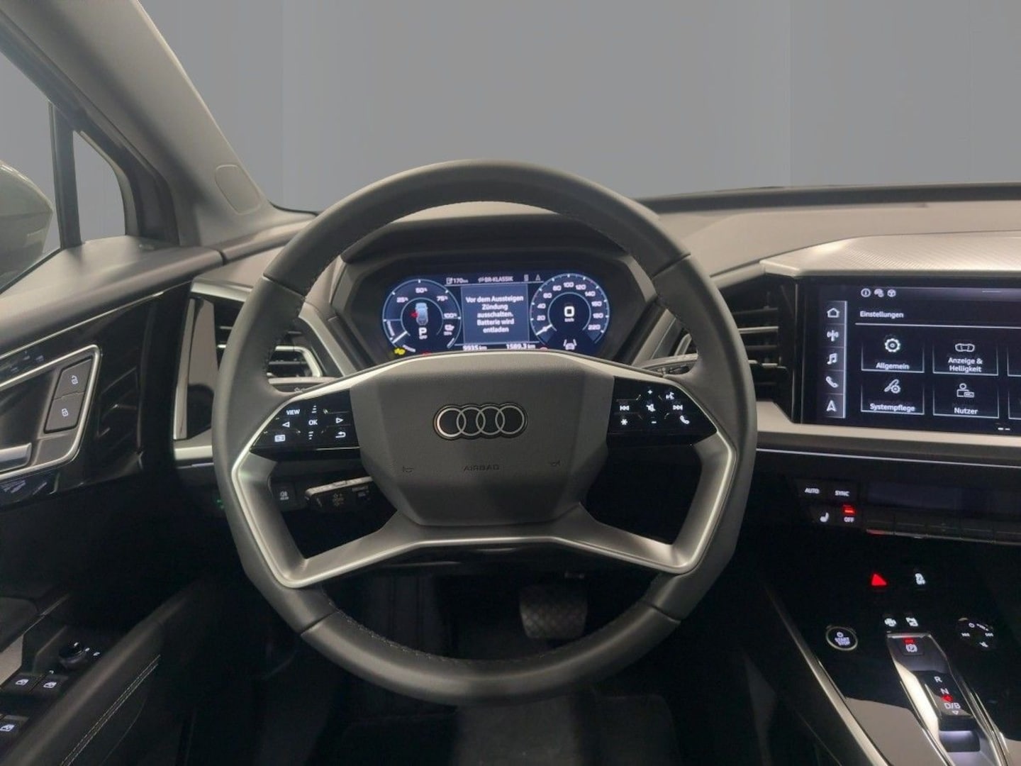Bild über Audi Q4 e-tron 45 e-tron - für weitere Informationen kontaktieren Sie den Audi Partner