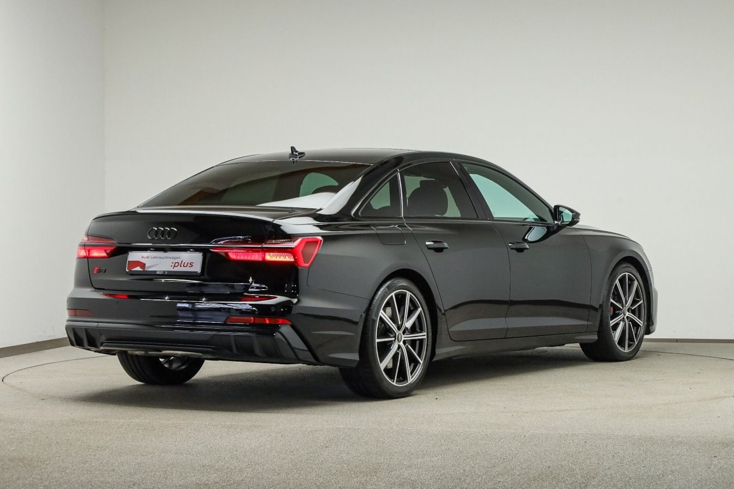 Bild über Audi S6 Limousine TDI quattro tiptronic - für weitere Informationen kontaktieren Sie den Audi Partner