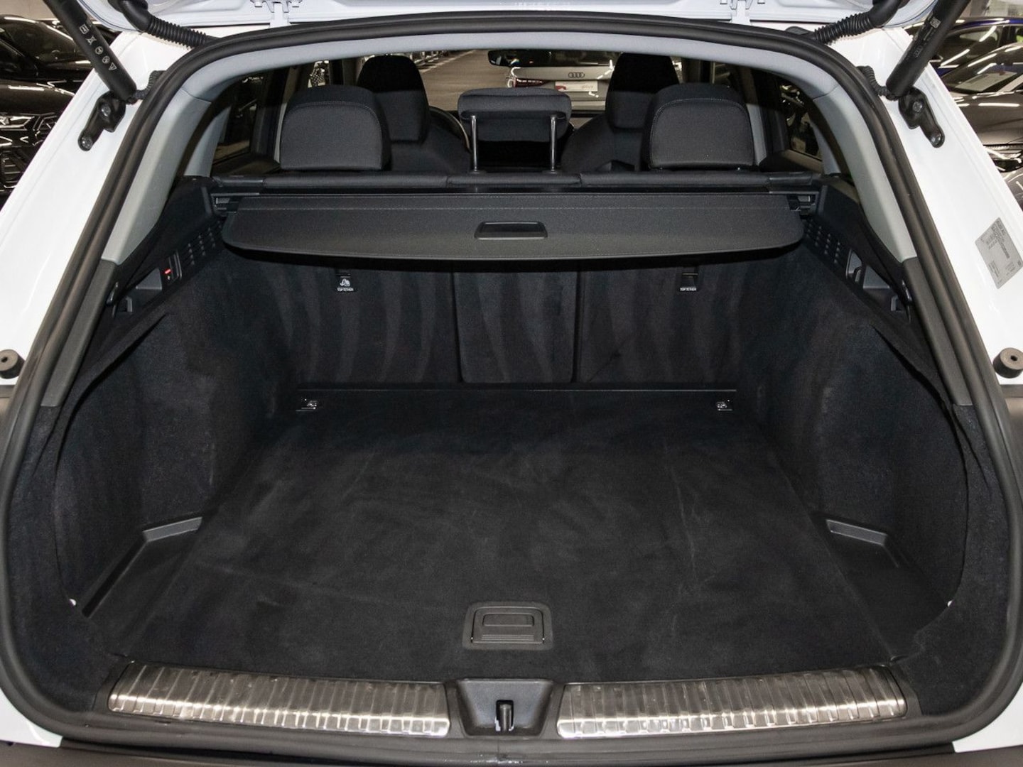 Bild über Audi Q5 SUV TDI quattro 150 kW S tronic - für weitere Informationen kontaktieren Sie den Audi Partner