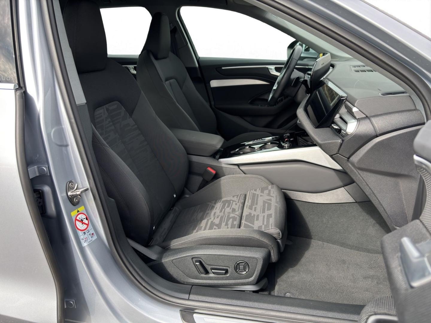 Bild über Audi A6 Avant TFSI 150 kW S tronic - für weitere Informationen kontaktieren Sie den Audi Partner