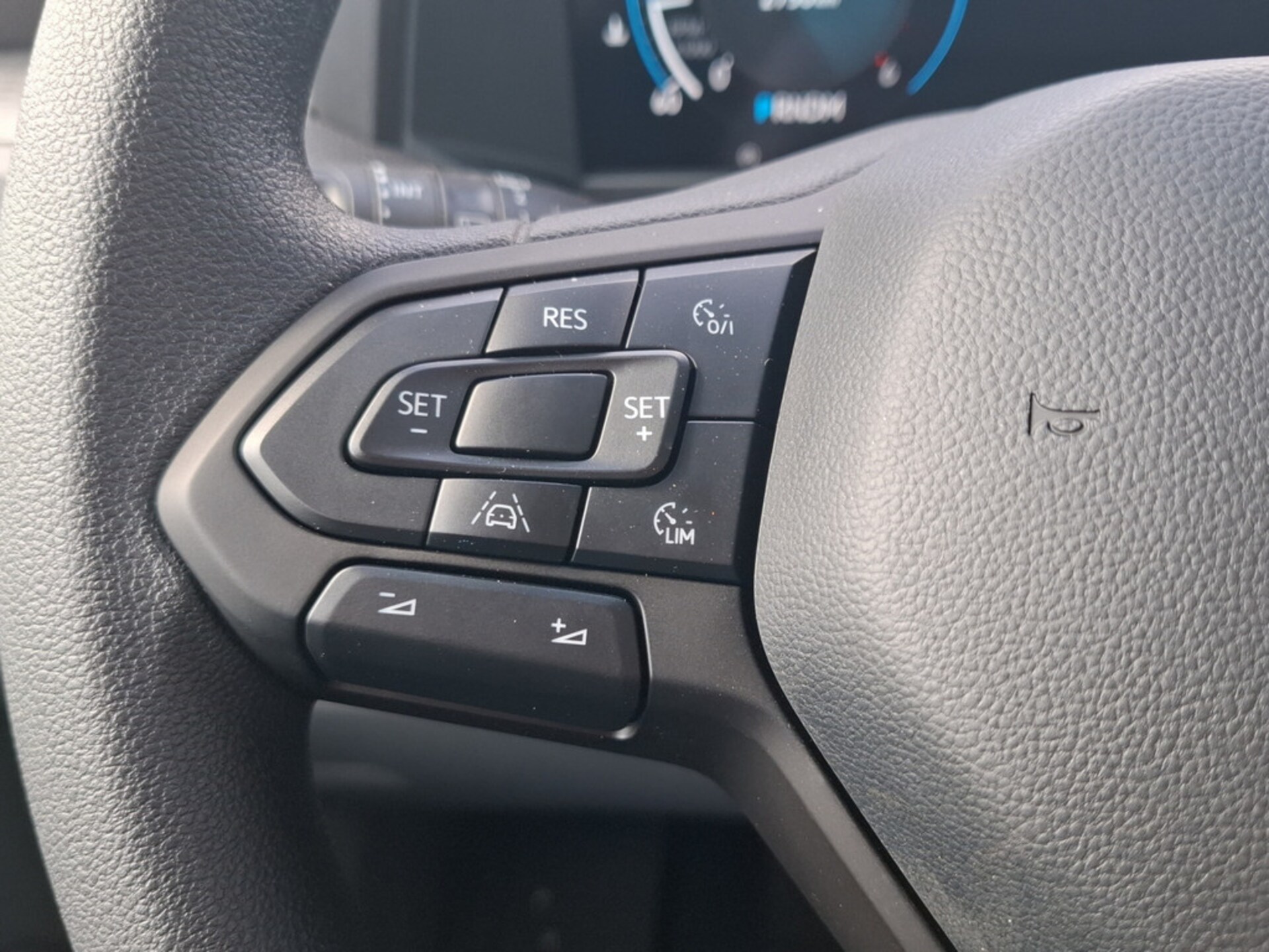 Volkswagen Transporter Kombi langer Radstand
