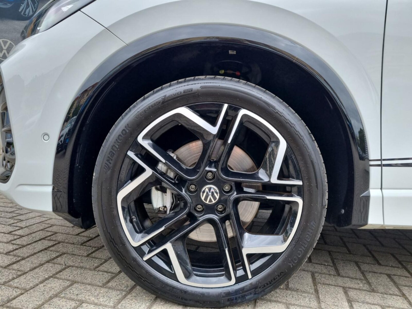 Volkswagen Tiguan – Bild 8