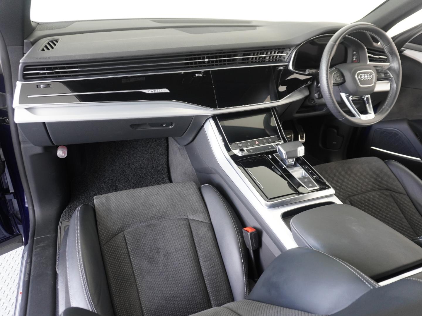 Image about Audi Q8 55 TFSI quattro debut package S line 250(340) kW(PS) tiptronic