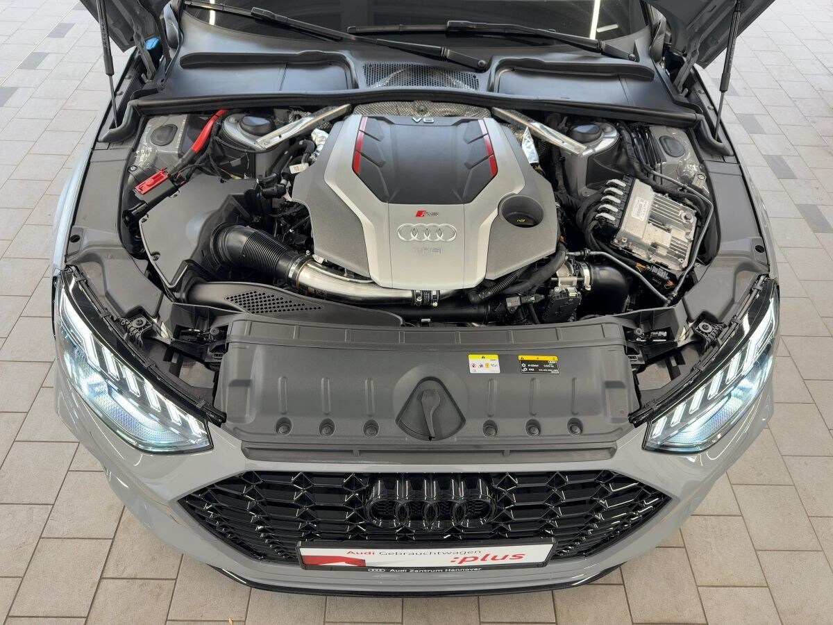 Image about Audi RS 4 Avant TFSI quattro tiptronic
