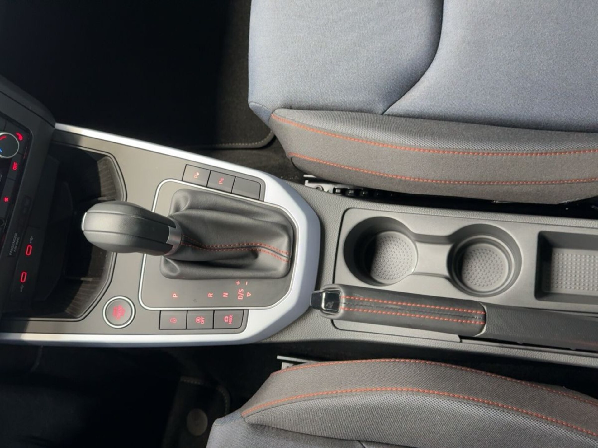 SEAT Arona FR