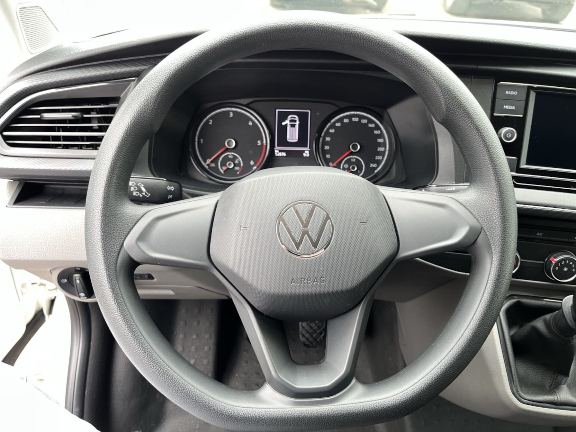 Volkswagen T6.1 Transporter Kasten langer Radstand