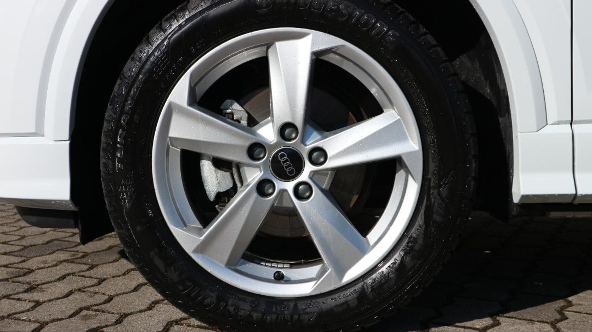 Audi Q2 S line