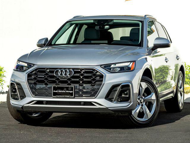 2022 Audi Q5 45 Premium Plus's photo