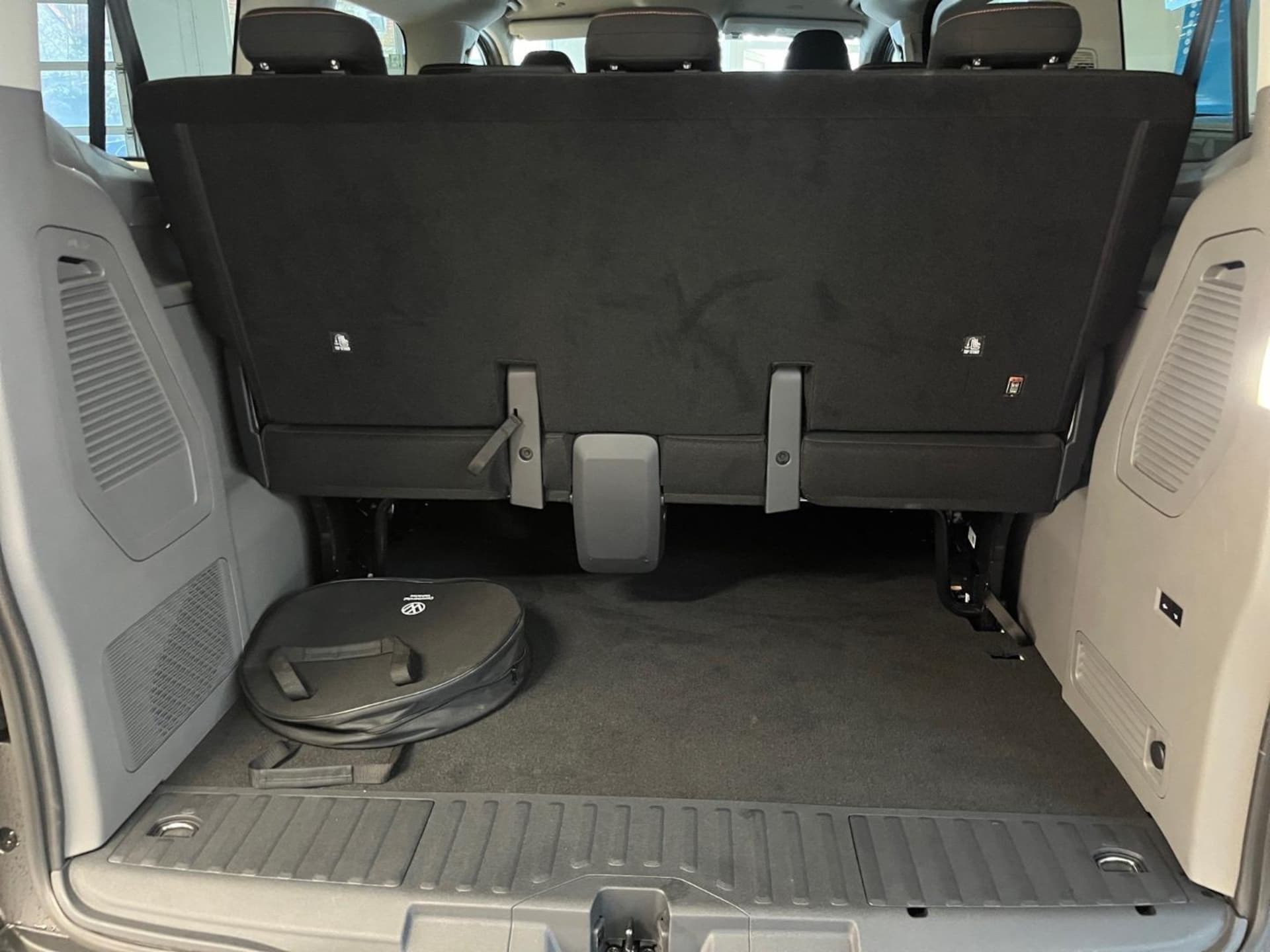 Volkswagen e-Caravelle Life
