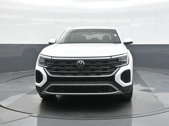 Used 2024 Volkswagen Atlas Cross Sport SE w/Tech with VIN 1V2HE2CA7RC213686 for sale in Kansas City