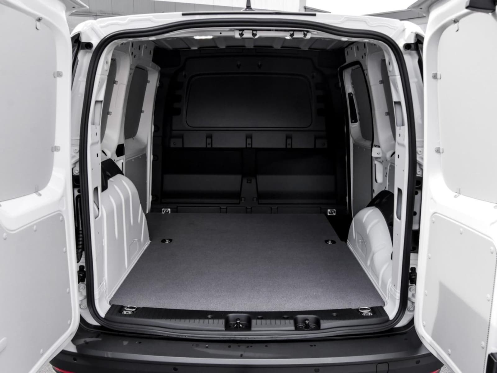 Volkswagen Caddy Cargo – Bild 12