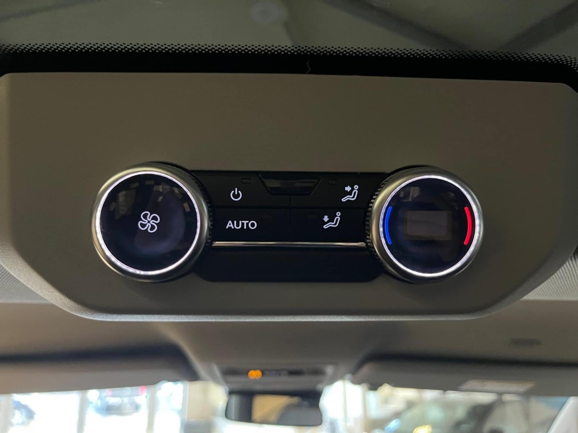 Volkswagen e-Caravelle Life