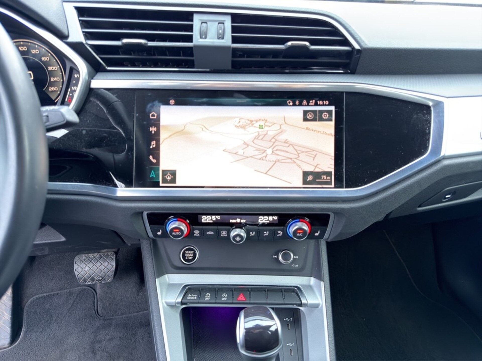 Audi Q3 Sportback S line