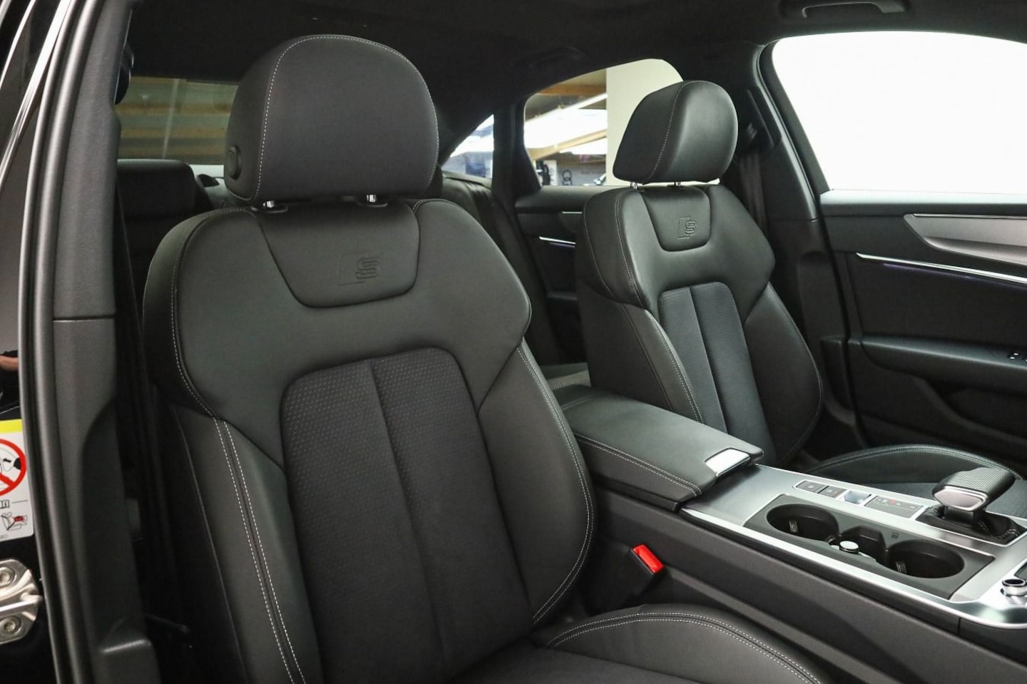 Bild über Audi S6 Limousine TDI quattro tiptronic - für weitere Informationen kontaktieren Sie den Audi Partner