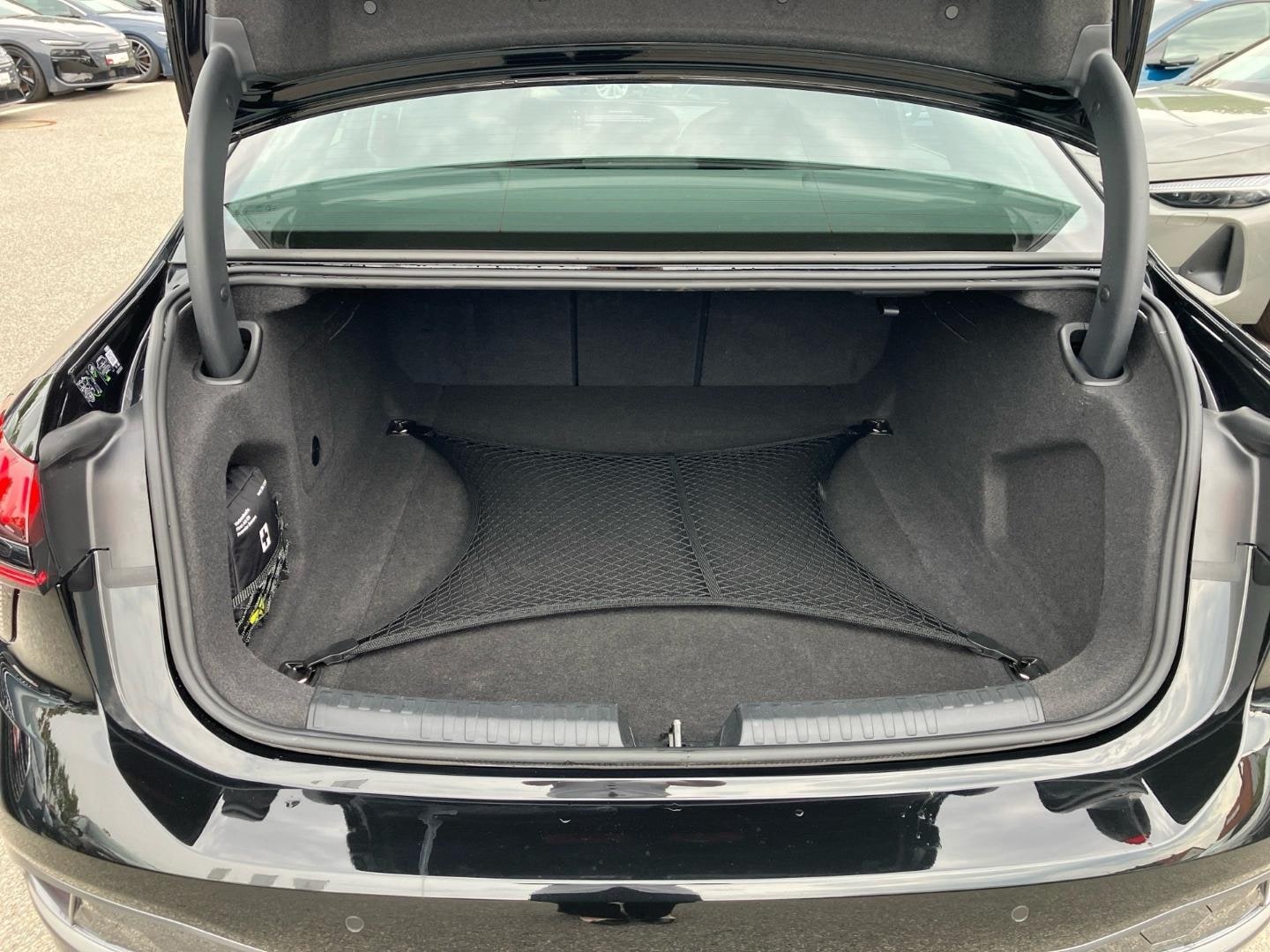 Bild über Audi A6 Limousine TDI 150 kW S tronic - für weitere Informationen kontaktieren Sie den Audi Partner