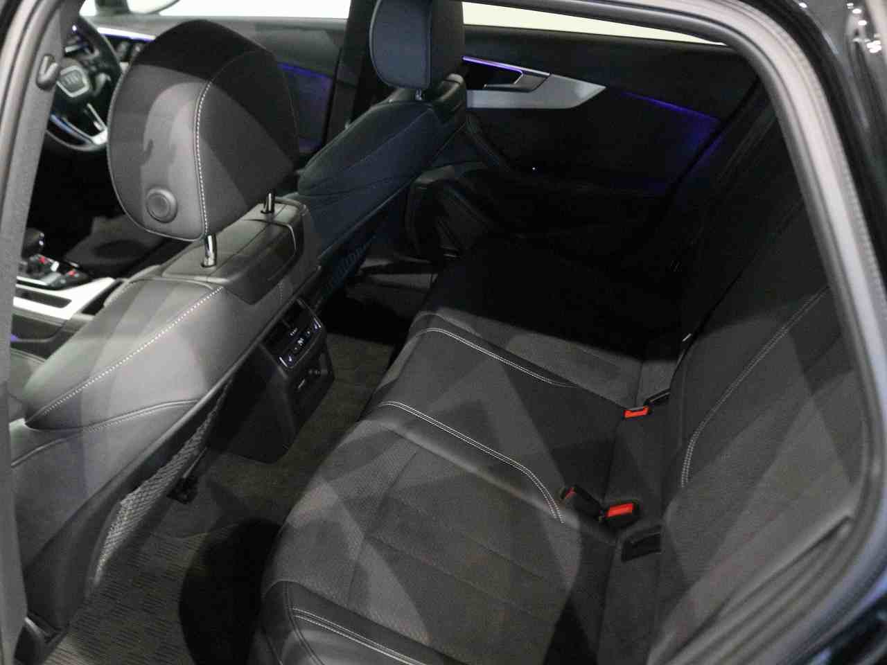 Image about Audi A4 Avant 40 TDI quattro S line